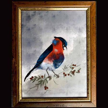 Pintura de colibri rojo, con pico negro y alas azules, posado sobre una rama con flores y fondo gris